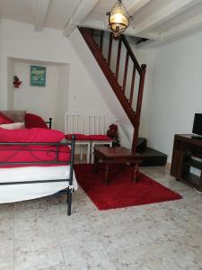 Φωτογραφία από το άλμπουμ του Maison de Caractère σε Bustanico +12 φωτογραφίες