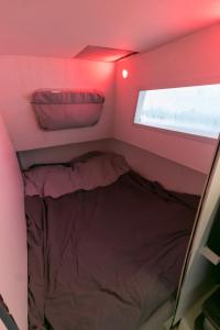 Tempat tidur susun dalam kamar di Bateau pénichette atypique
