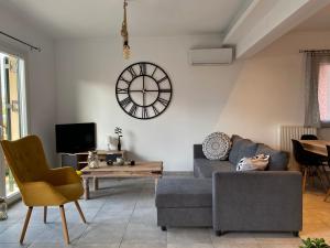 Posezení v ubytování Coralli Pentati 2 "Dimitris Apartments"