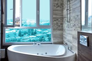 Fotografie z fotogalerie ubytování Sauna, Big Jacuzzi , Khreshchatyk apartments v Kyjevě