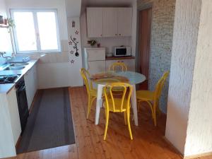Kuchyňa alebo kuchynka v ubytovaní Apartments Piero
