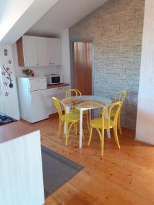 Kuchyňa alebo kuchynka v ubytovaní Apartments Piero