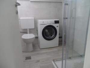 Koupelna v ubytování Apartmani Dropulić