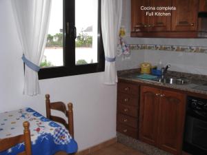 A kitchen or kitchenette at Casa GABO Mala-Lanzarote Norte