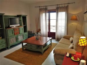 Baleal Holidays - Peniche Beach Front Apartmentにあるシーティングエリア