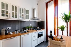 A kitchen or kitchenette at Le Stanze Di Catia