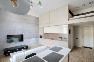 Μια τηλεόραση ή/και κέντρο ψυχαγωγίας στο Standard Apartment by Hi5 - Gellért Spa Area