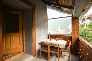 Splošen pogled na gorovje oz. razgled na gore, ki ga ponuja apartma