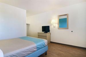 Postel nebo postele na pokoji v ubytování Motel 6-Lubbock, TX