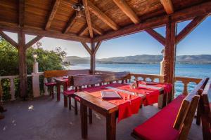 Fotografia z galérie ubytovania Apartments David - 20m from the beach with parking v Trogiri