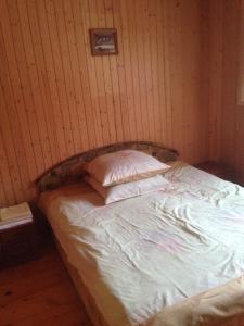 Postel nebo postele na pokoji v ubytování Карпатська перлина