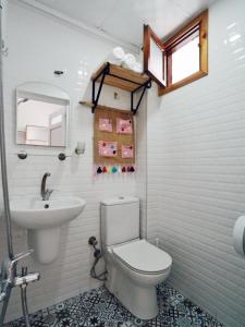 Koupelna v ubytování Miss Hotel Karya