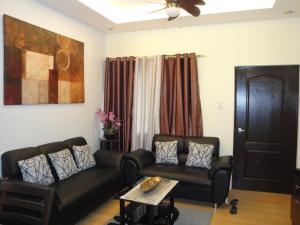 Posezení v ubytování The Oasis Davao Condotel