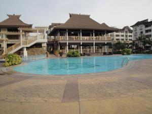 Bazén v ubytování The Oasis Davao Condotel nebo v jeho okolí