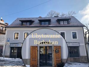 The facade or entrance of Barbakan