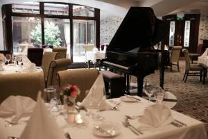 Εστιατόριο ή άλλο μέρος για φαγητό στο Mount Errigal Hotel, Conference & Leisure Centre