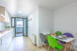A kitchen or kitchenette at Apart-rent Apartment Cristall Mar 2º 0058