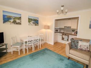 Kuchyň nebo kuchyňský kout v ubytování Kingfisher House + 11 fotografií