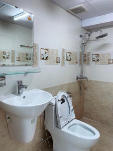 Phòng tắm tại Trang Nguyen House