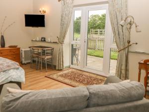 A seating area at Tawny Owl Barn