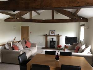 Ruang duduk di Carleton Mill with open views to River Eden on the outskirts of Carlisle & 20 mins to Ullswater