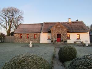 Gallery image of The Thatched Cottage B&B in Claregalway