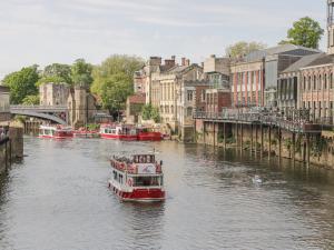 Foto de la galería de Pear Tree Cottage en York