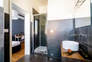 A bathroom at Le Stanze Di Catia