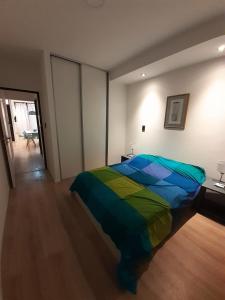 Ένα ή περισσότερα κρεβάτια σε δωμάτιο στο Cubil Gris Casa conteiner 1 dormitorio +3 φωτογραφίες