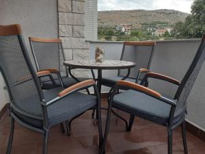 Nespecifikovaný výhled na hory nebo výhled na hory při pohledu z apartmánu