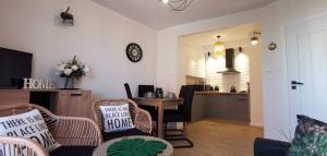 Kuchyňa alebo kuchynka v ubytovaní Apartament Kołobrzeg Port Welcome Home
