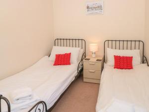 Uma cama ou camas num quarto em Walter's Rest