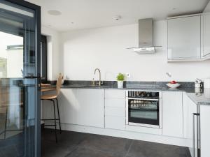 Dapur atau dapur kecil di The Old Beach Store +13 gambar