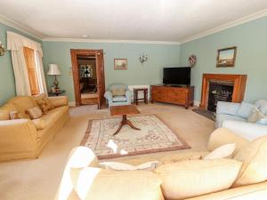 A seating area at Mickle Trafford Manor 