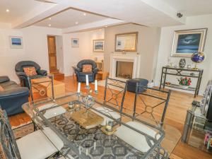 Park Road Apartment