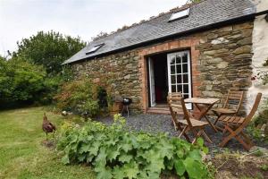 Gallery image of Cwmbrandy Cottage in Fishguard