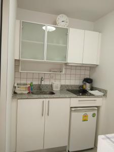 Φωτογραφία από το άλμπουμ του Grand Beach Condo by Malai σε Mae Pim