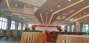 The business area and/or conference room at Supreme Hotel Yangon