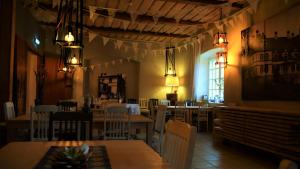 Restaurace v ubytování Mooste mõisa Linakoja külalistemaja + 14 fotografií