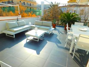 A seating area at GMID IMMO Apartamento con gran terraza con vistas al mar en Roses