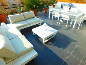 A seating area at GMID IMMO Apartamento con gran terraza con vistas al mar en Roses