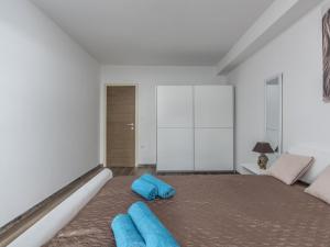 Postel nebo postele na pokoji v ubytování Apartment Monika with private pool in Porec