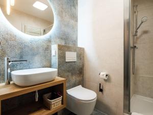 Łazienka w obiekcie Aparthotel Inspire Miodova Residence