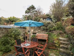 Gallery image of Tops'l Cottage in Falmouth
