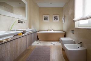 Koupelna v ubytování Villa Sylvia by HMZ Villas + 11 fotografií