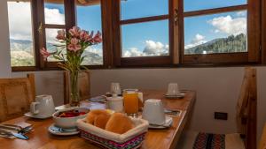 Opciones de desayuno para los huéspedes de Lunandina Huaraz