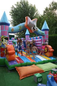 ペスキエーラ・デル・ガルダにあるHappy Camp mobile homes in Butterfly Camping Villageのギャラリーの写真 +20枚の写真