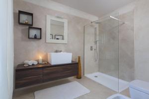 Koupelna v ubytování Villa Frida by HMZ Villas + 3 fotografie