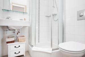 Koupelna v ubytování Apartments Warsaw Warecka by Noclegi Renters