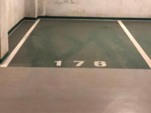 Tenis alebo squash v ubytovaní Wislane Tarasy 2.0 by Atrium Apartments alebo jeho okolí